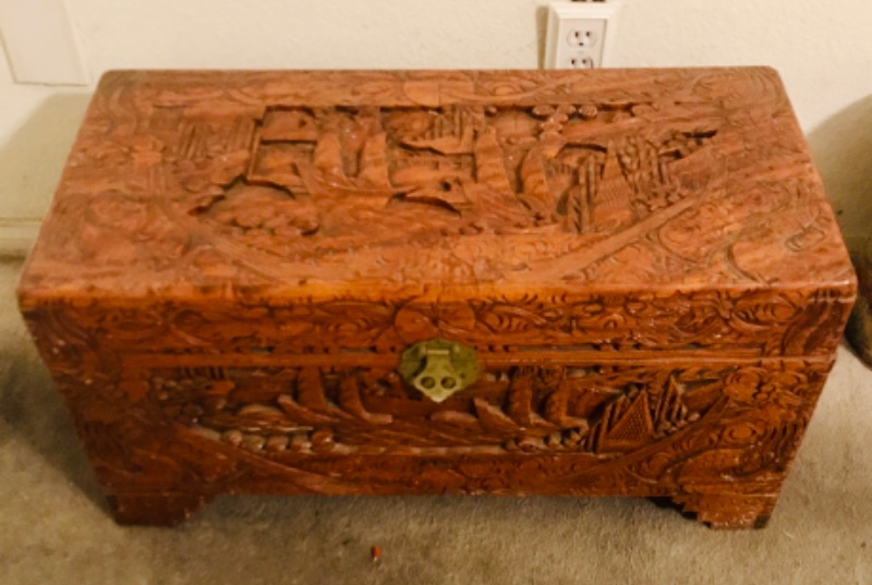 Photo 1 of VINTAGE HAND CARVED CHEST IMPORTED MADE IN PANAMA 29 X 14 X 14