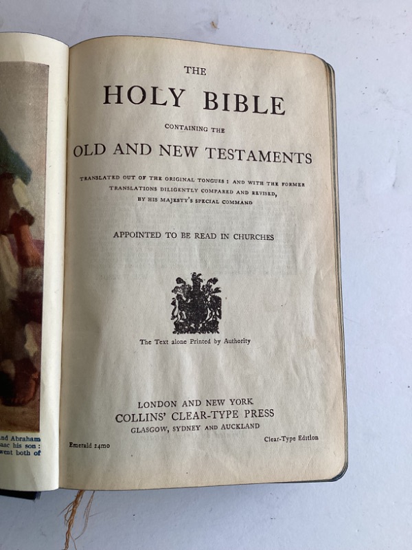 Photo 4 of 1931 THE HOLY BIBLE - LONDON & NEW YORK- COLLINS’ CLEAR-TYPE PRESS, GLASGOW, SYDNEY & AUCKLAND