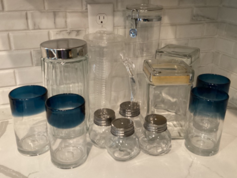 Photo 1 of GLASS CONTAINER SET WITH 4 GLASS SPICE SHAKERS