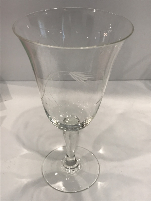 Photo 2 of VINTAGE  ETCHED GLASS HAND BLOWN TULIP WINE GLASSES SET OF 8 - MORE OF THIS COLLECTION IN AUCTION 