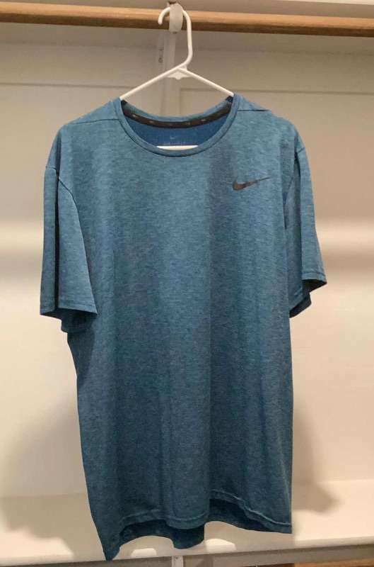 Photo 3 of MENS ACTIVE WARE SIZE L- XL SOME DESIGNER NIKE / PATAGONIA AND MORE