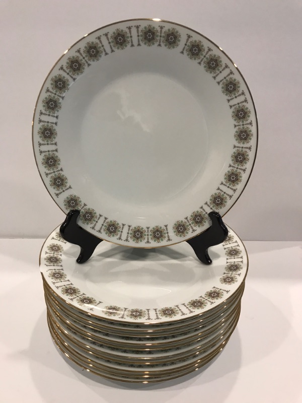 Photo 1 of RC JAPAN 724 GALA CHINA SET OF 10  DINNER PLATES -MORE PIECES AVAILABLE FROM THIS SET IN AUCTION