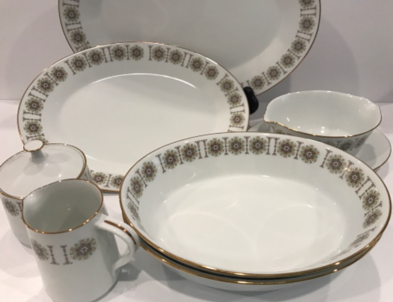Photo 3 of RC JAPAN 724 GALA CHINA 8 PIECE SERVING WARE SET -MORE PIECES AVAILABLE FROM THIS SET IN AUCTION