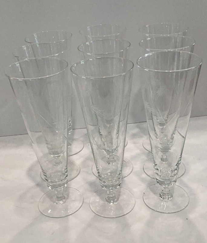 Photo 2 of VINTAGE  ETCHED GLASS HAND BLOWN PILSNER BEER GLASSES SET OF 9- MORE OF THIS COLLECTION IN AUCTION