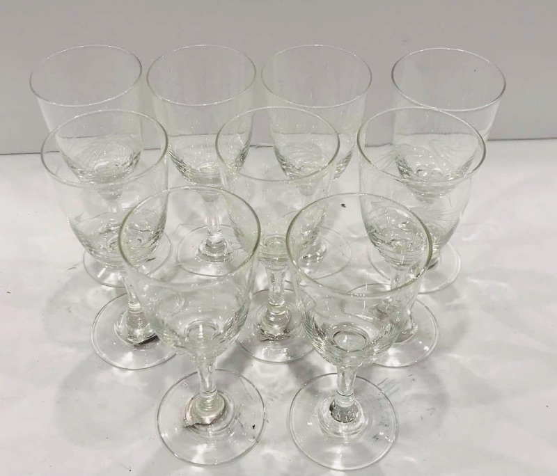 Photo 3 of VINTAGE ETCHED GLASS HAND BLOWN  GLASSES SET OF 12
