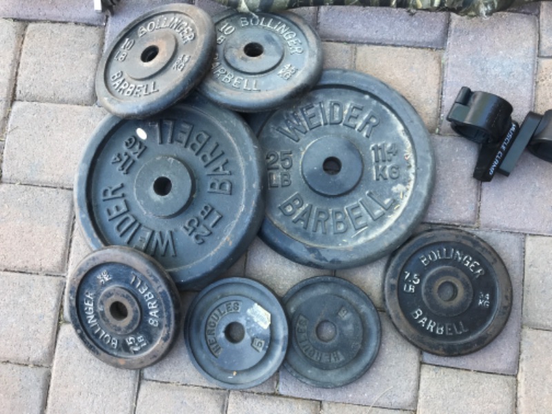 Photo 2 of BARBELL WEIGHTS W/ BAR