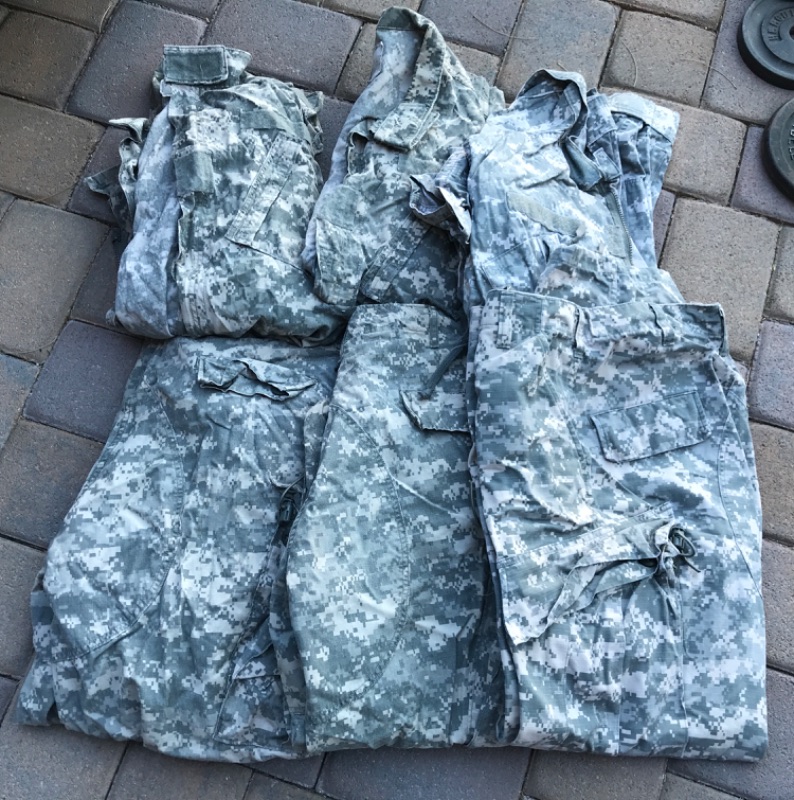 Photo 1 of USA MILITARY.OFFICIAL UNIFORMS SIZE M 