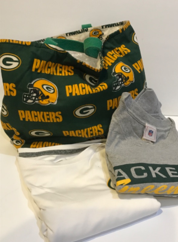 Photo 1 of GREEN BAY PACKERS FAN T-SHIRTS AND MORE