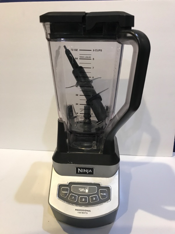 Photo 1 of NINJA PROFESSIONAL BLENDER BL660