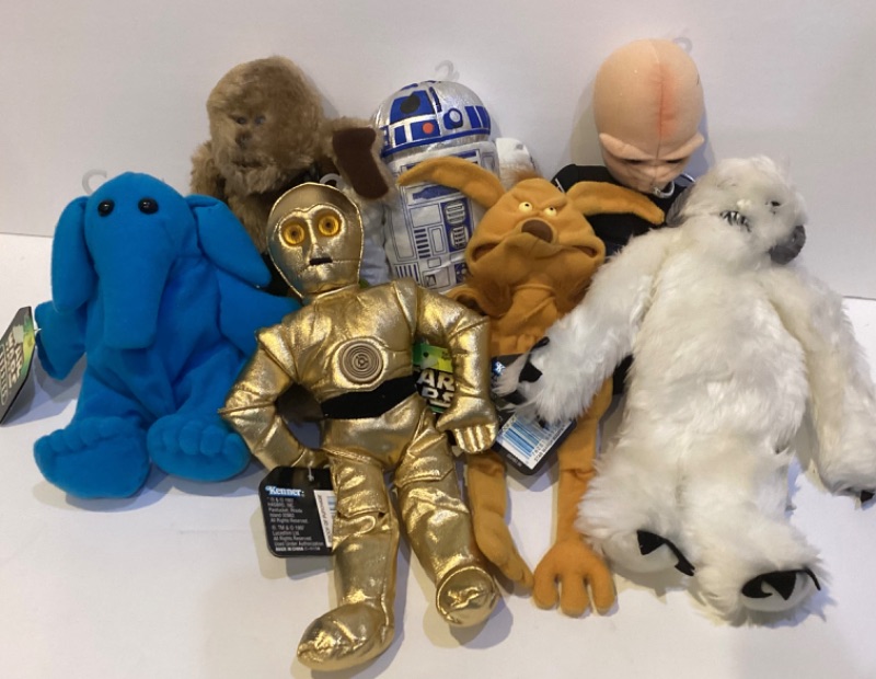 Photo 2 of STAR WARS BUDDIES COLLECTABLES NWT