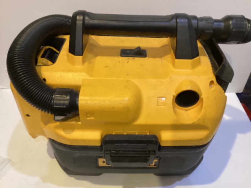 Photo 3 of DEWALT 2GAL JOB SITE CORDLESS WET-DRY VACUUM MODEL #DCV580