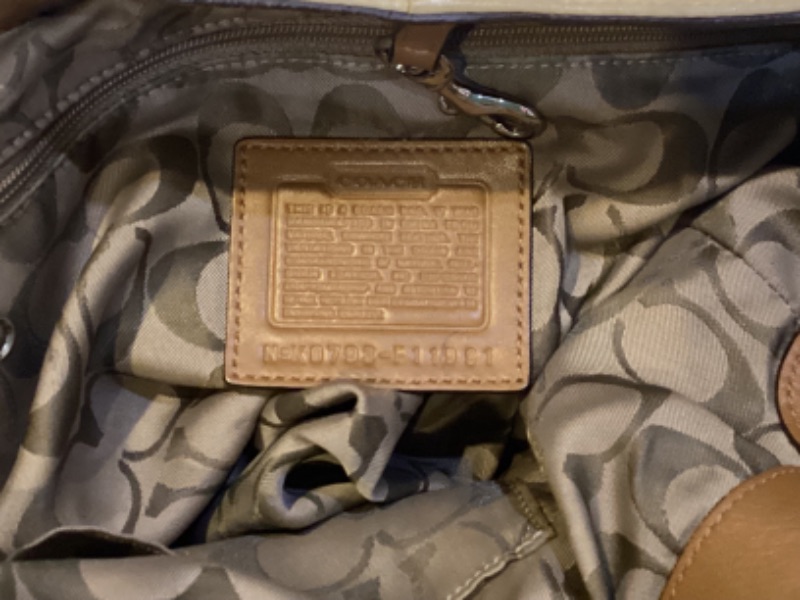 Photo 4 of AUTHENTIC COACH LEATHERWARE TAN SHOULDER BAG