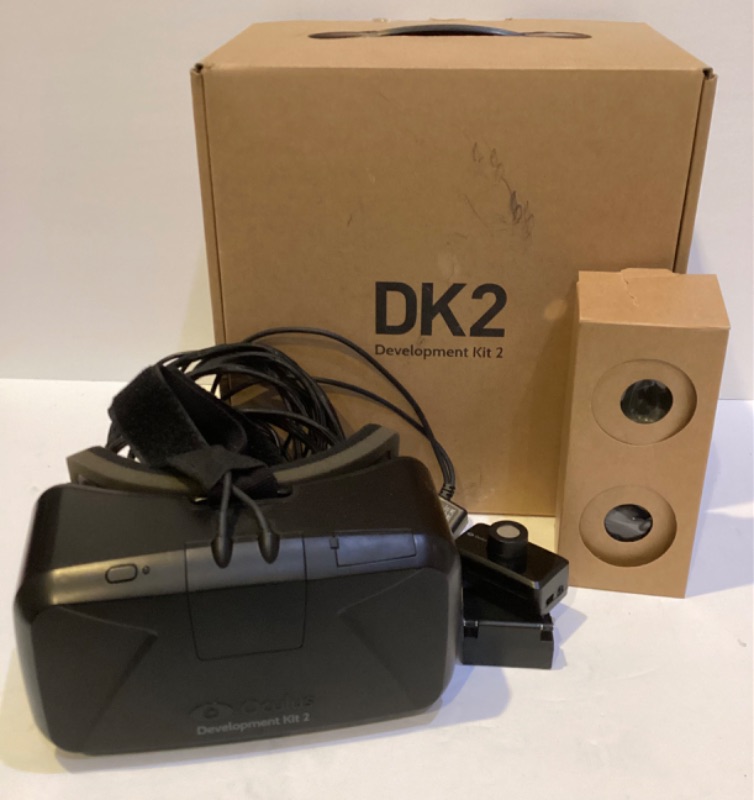 Photo 3 of OCULUS RIFT DEVELOPERS KIT DK2