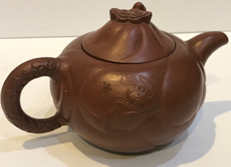 Photo 2 of VINTAGE CHINESE YIXING TEAPOT MOULDED WITH DRAGONS 20TH CENTURY