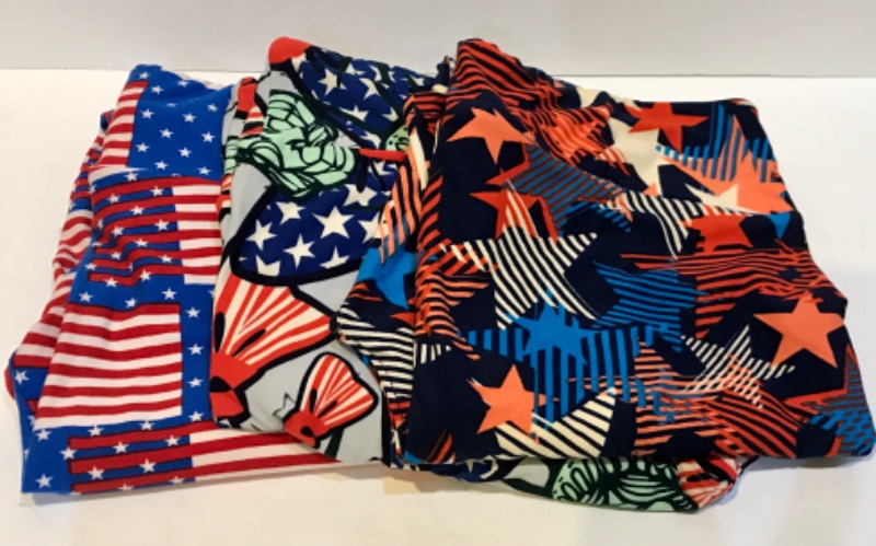 Photo 1 of LULAROE PATRIOTIC AND HOLIDAY WOMENS LEGGINGS SIZE TALL & CURVY