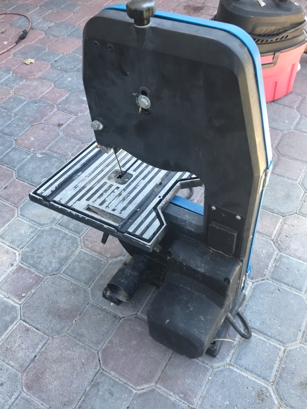 Photo 1 of CENTRAL MACHINERY 8” VARIABLE SPEED BAND SAW - TESTED WORKING