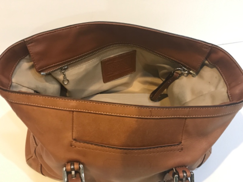 Photo 3 of COACH LEATHER EAST WEST GALLERY TOTE