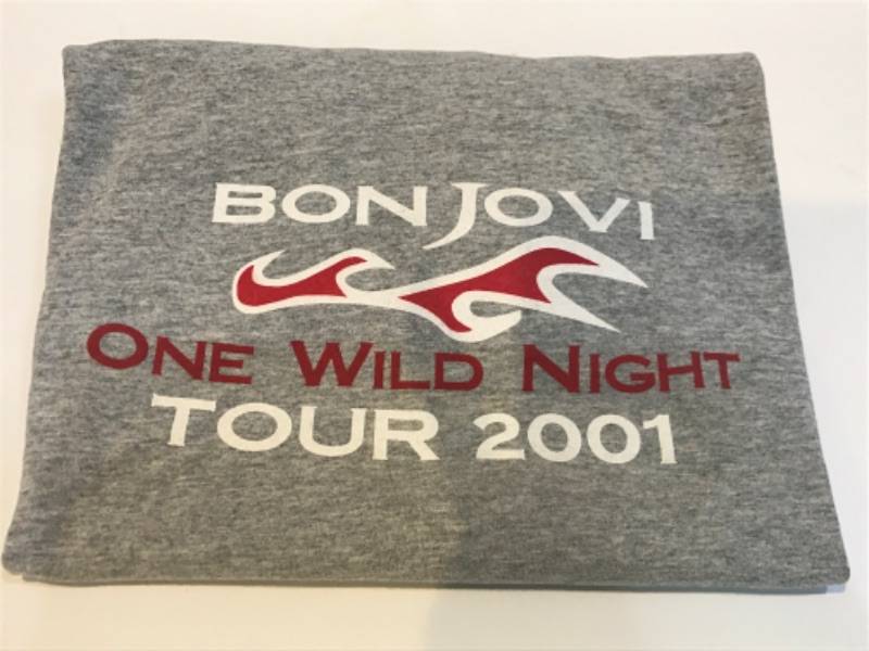 Photo 2 of BON JOVI ONE WILD NIGHT TOUR 2001 T- SHIRT