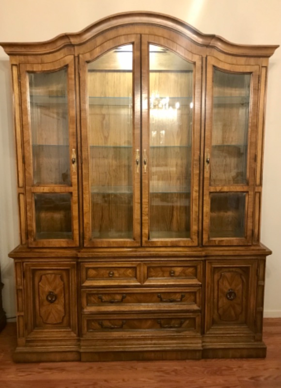 Photo 1 of HIBRITEN CHINA CABINET