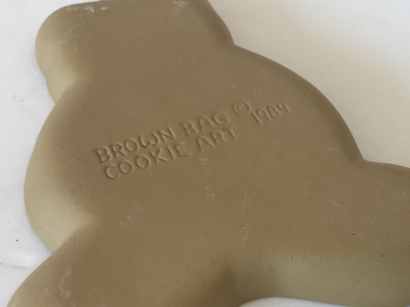 Photo 3 of NOS 1984 BROWN BAG COOKIE ART COOKIE CRAFT MOLD SEASONAL AND BEAR