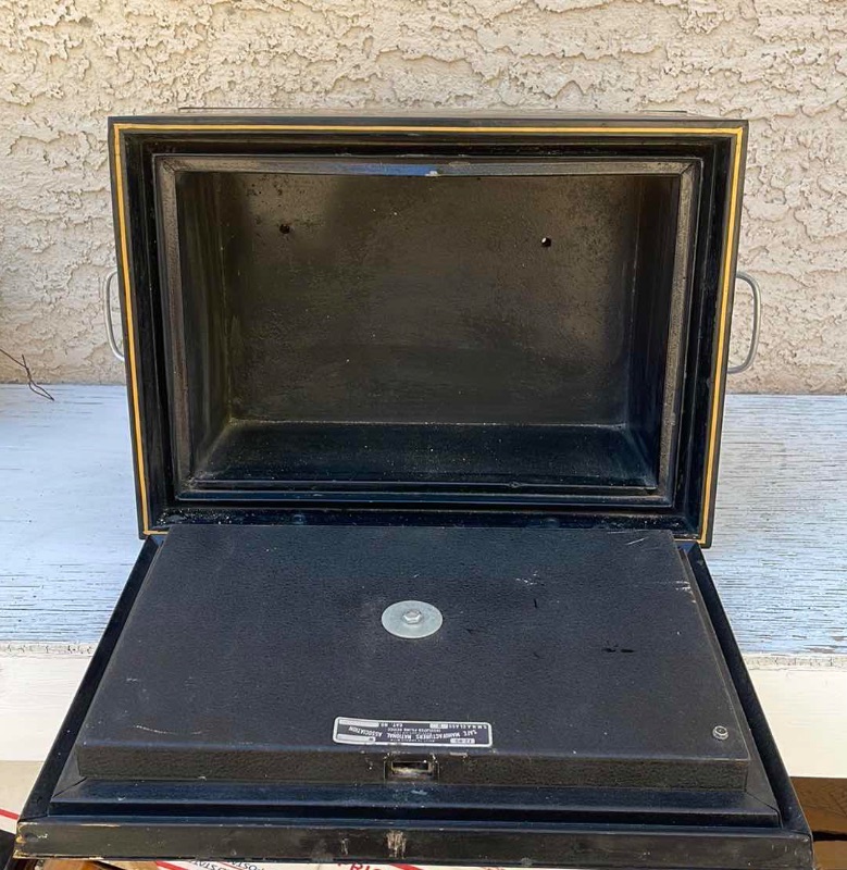 Photo 1 of VINTAGE SAFE MANUFACTURERS NATIONAL ASSOCIATION FLOOR SAFE LATCH IS BROKEN