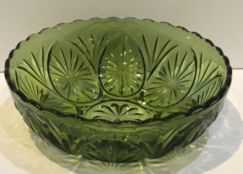 Photo 2 of VINTAGE  EMERALD GREEN CUT GLASS BOWL 7.5” W x 2.5” H AND LEAF DISHES