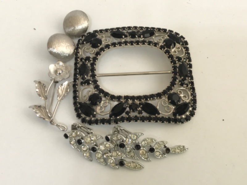 Photo 3 of ANTIQUE VICTORIAN FACETED BLACK GLASS FILIGREE MOURING BELT BUCKLE AND STERLING SILVER BROOCH