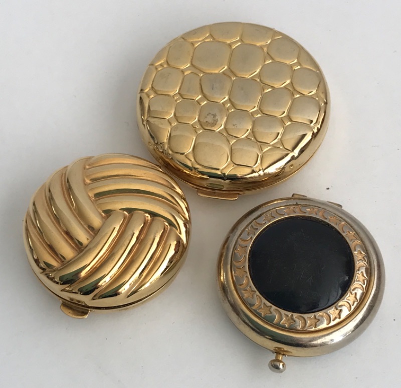 Photo 1 of VINTAGE ESTÉE LAUDER WOMENS COMPACTS