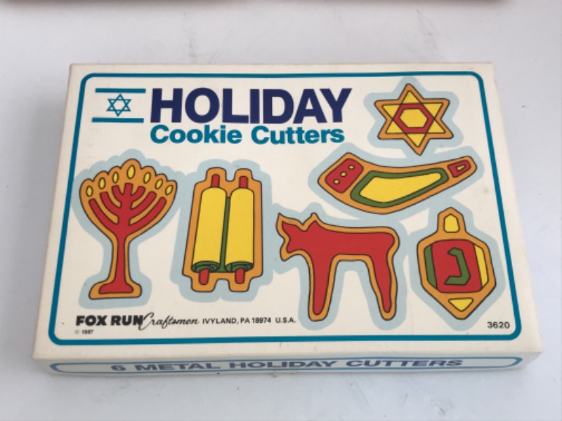 Photo 2 of VINTAGE JEWISH HOLIDAY COOKIE CUTTERS SET OF 6 FOX RUN METAL AND MORE