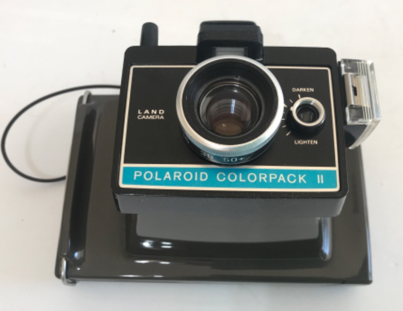 Photo 2 of POLAROID COLORPACK II LAND CAMERA INSTANT CAMERA WITH ORIGINAL CASE