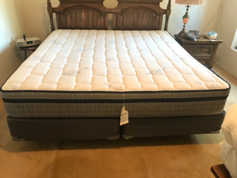 Photo 3 of ORGANIC COTTON KING SIZED MATTRESS - ONLY MATTRESS AND BOX SPRING 