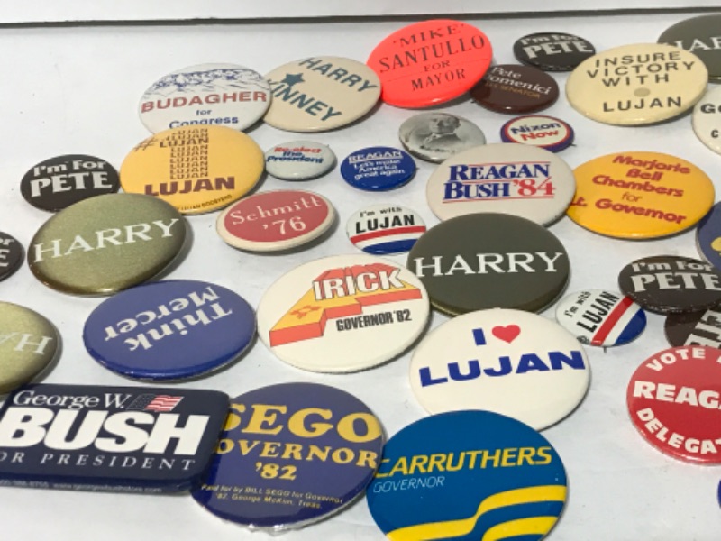 Photo 1 of POLITICAL AND PRESIDENTIAL CAMPAIGN PINS