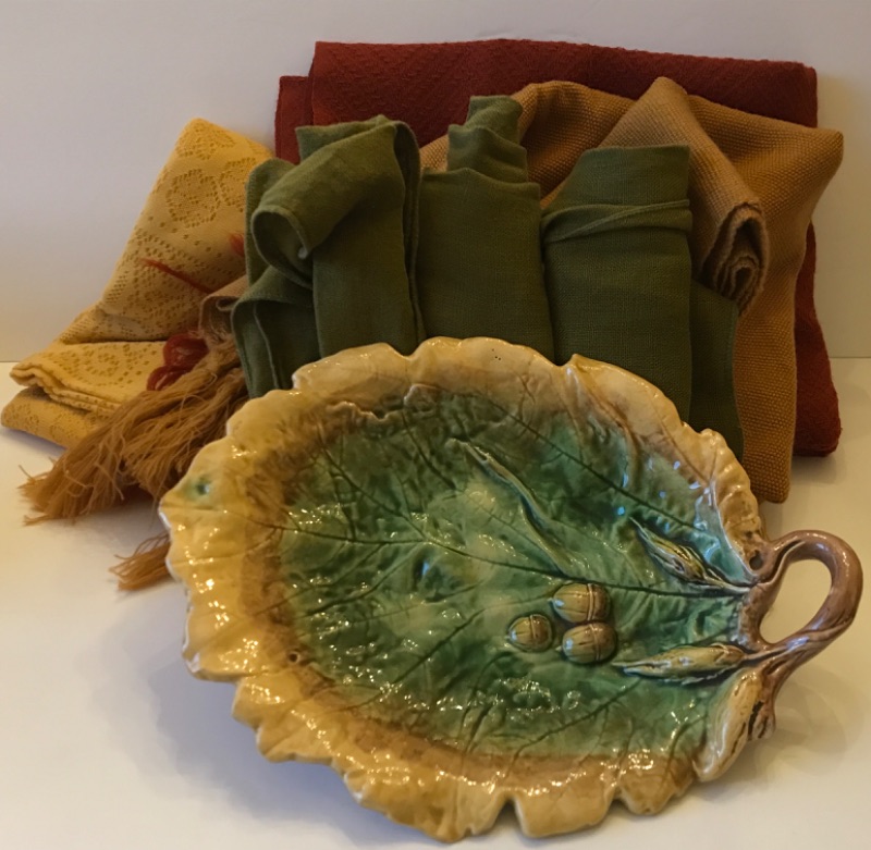 Photo 1 of MAJOLICA LEAF AND ACORN PLATTER W FALL LINNEN COLLECTION $265