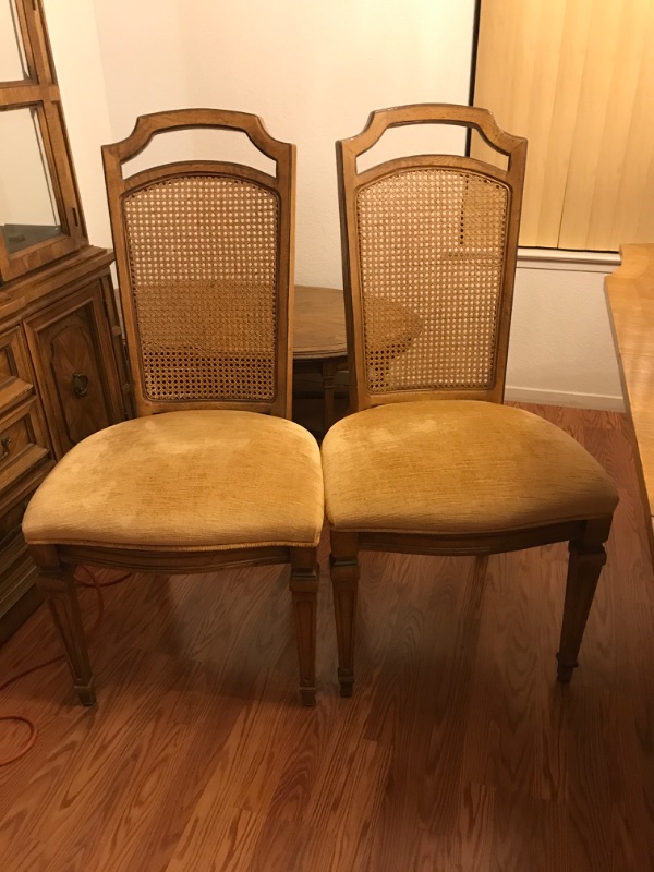 Photo 4 of TRADITIONAL ELEGANT DINING ROOM TABLE WITH EXTRA LEAF AND 6 CANE BACK CHAIRS THIS IS IN MINT CONDITION 