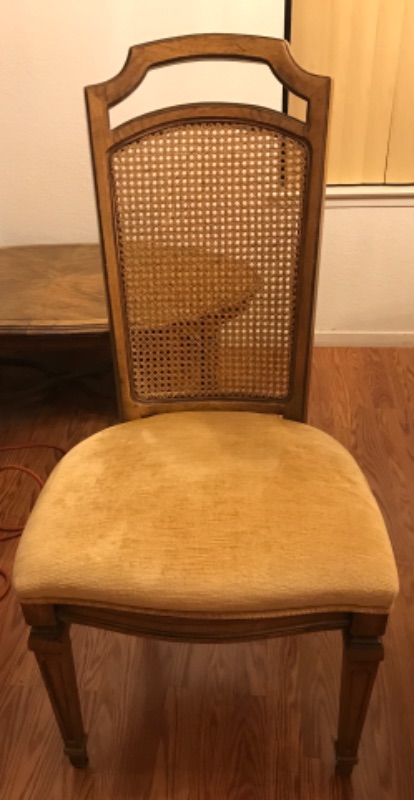 Photo 3 of TRADITIONAL ELEGANT DINING ROOM TABLE WITH EXTRA LEAF AND 6 CANE BACK CHAIRS THIS IS IN MINT CONDITION 