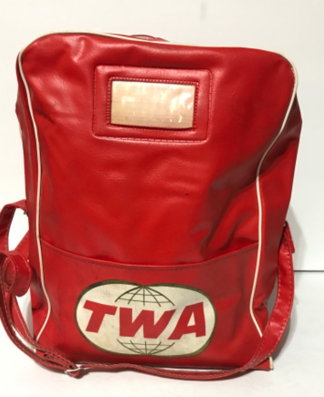 Photo 1 of 1970’s VINTAGE TWA FLIGHT BAG