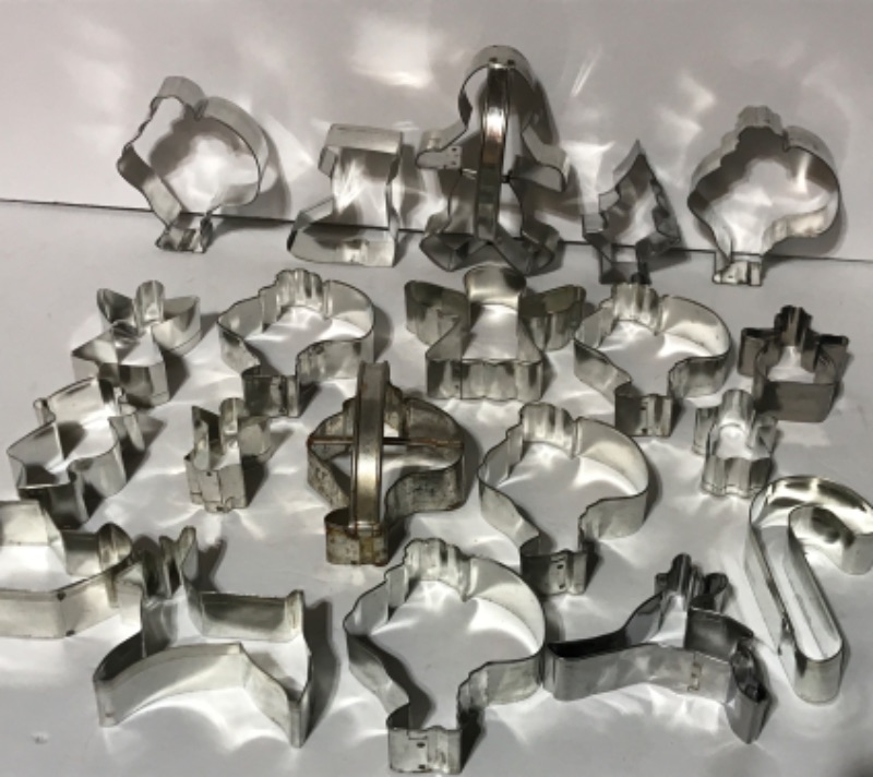 Photo 1 of VINTAGE METAL CHRISTMAS COOKIE CUTTERS