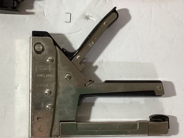 Photo 1 of STAPLE GUNS
