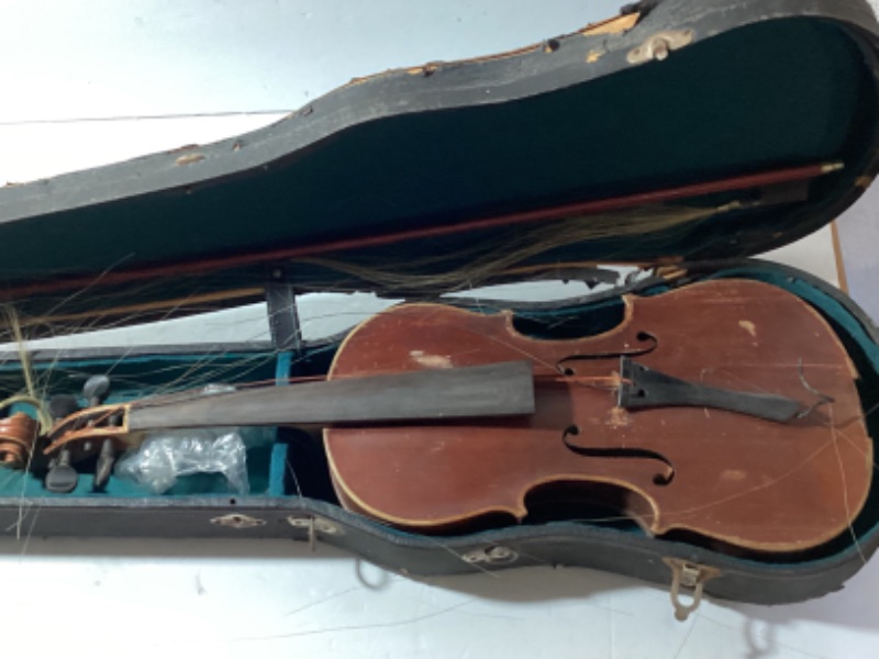 Photo 1 of VERY OLD COPY OF ANTONIOUS STRADINARIUS VIOLIN