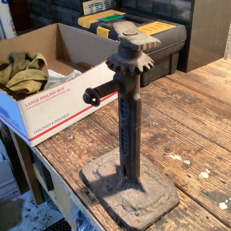 Photo 5 of MORGAN CHICAGO WORK BENCH VISE LOCK