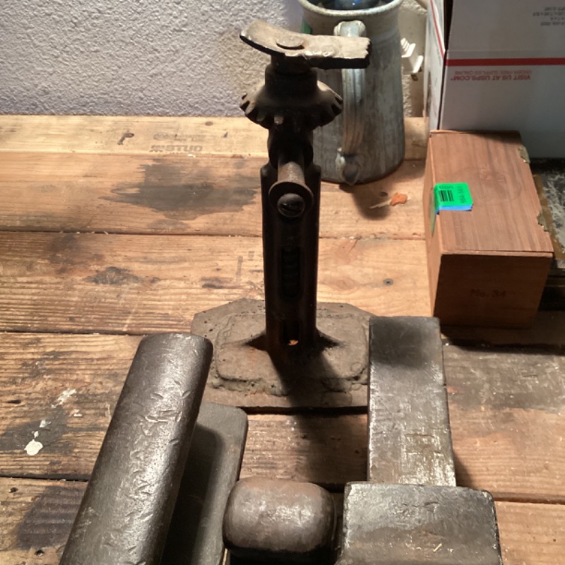 Photo 4 of MORGAN CHICAGO WORK BENCH VISE LOCK