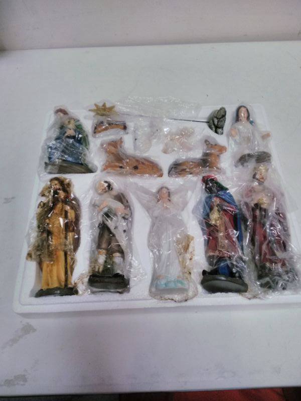 Photo 2 of BESBLEE Nativity Sets for Christmas Indoor Set of 13 Pieces 11.8 Inches Resin Figurines Holiday Decorations Nativity Scene Tabletop Decor Religious Collection Gifts