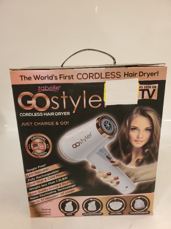 Photo 3 of CORDLESS WHITE BLOW-DRYER, RECHARGEABLE DUAL HEAT AND COOL 3 DIFFERENT ATTACHMENTS PIC DIFFUSER AND CONCENTRATOR NEW 