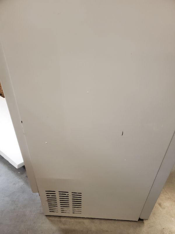 Photo 3 of TYLZA COMPRESSOR REFRIGERATOR - COMMERCIAL ICE MAKER WITH DUCTED EXHAUST VENT