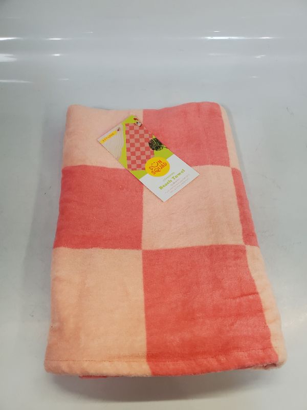 Photo 3 of Pink Checkered Beach Towel - Sun Squad