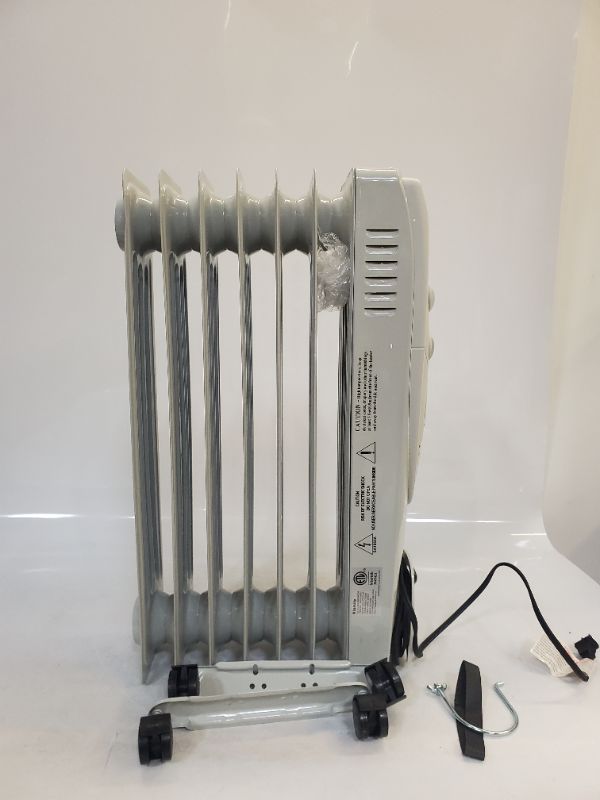 Photo 8 of Kismile 1500W Oil Filled Radiator Heater, Portable Electric Heater with 3 Heat Settings, Adjustable Thermostat, Overheat & Tip-Over Protection, Oil Heaters for Indoor Use (Grey) ITEM NO.: 3615-GREY MODEL NO.: ZC0715F