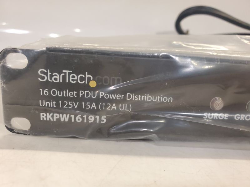 Photo 4 of StarTech - 1U Rackmount 16 Outlet PDU Power Distribution Unit