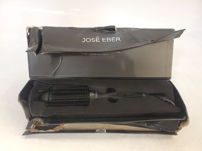 Photo 4 of JOSE EBER - 4 IN 1 VOLUMIZING BRUSH DUAL HEAT TANGLE FREE ANTI FRIZZ AND STATIC 2 TEMPERATURE SETTINGS 320 DEGREE AND 350 DEGREES - Black - NEW 