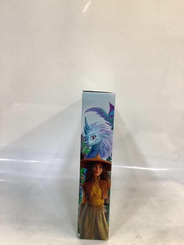 Photo 3 of Disney's Raya and The Last Dragon Color Splash Raya and Sisu Dragon, Water Toy for Kids 3 and Up 