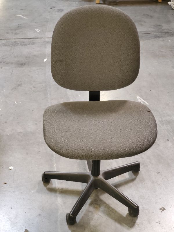 Photo 1 of Basic Rolling Computer Chair - Charcoal Gray 